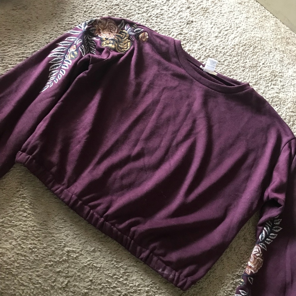 Cropped sweatshirt